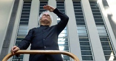 Simon Rattle: “Lo importante es que la música llegue a toda la sociedad” Simon Rattle: “Lo importante es que la música llegue a toda la sociedad”
